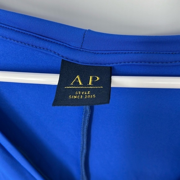 AP NWOT swimwear cover up women’s medium - Picture 2 of 8